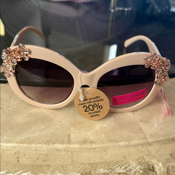 NWT Betsey Johnson Pink Floral Rhinestone Sunglasses - Picture 12 of 17